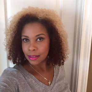 Meet your Posher, Deedee